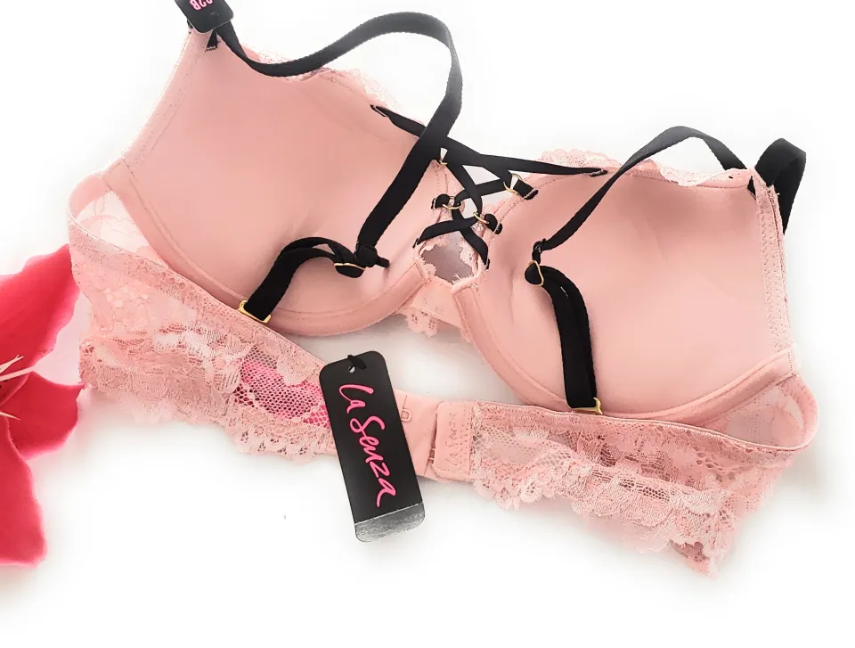 La Senza also offers non-pushup bras with full coverage.Perfect for  mommies.👩‍👦‍👦 💯 La Senza personal shopper here. Now