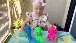Childrens water-absorbing octopus stress relief toy/swimming pool stress relief spray octopus/gifts