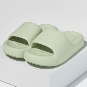 LKfashion 🚚 รองเท้าแตะลำลองสีพื้น รองเท้าแตะพื้นนิ่มน่ารักๆ มาพร้อมกับ5สีสันให้เลือกกันจุกๆ พื้นกันลื่นได้ดีใส่ไปได้ทุกที่ที่อยากจะไป ราคาเบาๆแต่ใส่แล้วสวยมากจ้า💯