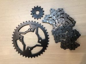 NHÔNG SÊN DĨA(NHÔNG XÍCH ĐĨA) PRO-BIKE THÁI CNC CHO YAMAHA SIRIUS FI VÀ TAURUS 40T/14T/428-108L RÁP LÊN ZIN THEO XE