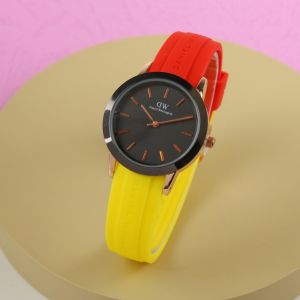 JAM TANGAN WANITA DEWASA TERLARIS BANYAK PILIHAN WARNANYA COCOK SEGALA ACARA ST4536