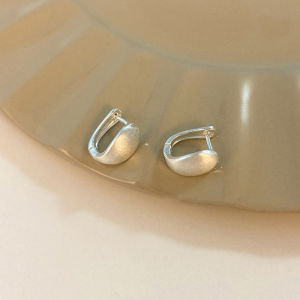 Corinna Matte Metal Wire Drawing Earrings Women Matte Curved Earrings Simple Retro Earrings