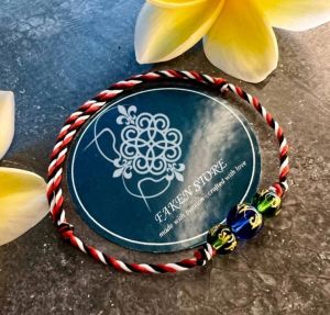 Gelang Tridatu Batu Kristal Tibet Original Khas Bali