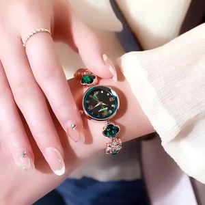 Đồng Hồ Đeo Tay Cỏ Bốn Lá Dành Cho Nữ Đồng Hồ Mặt Số Nhỏ Mẫu Mới Lịch Sang Trọng Không Thấm Nước Đồng Hồ Nữ Mẫu Nóng Sang Trọng