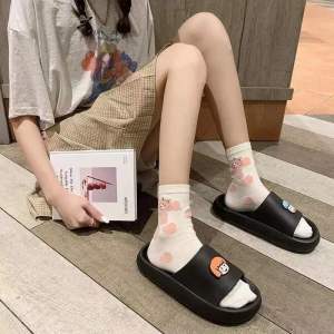 DMshoes กดสั่งเลย รองเท้าแตะแฟชั่น ใส่ได้ทั้งชายและหญิง✨ลายเด็กน้อยน่ารักมาก  มันต๊าซซซ💘สุดน่ารัก มีตัวการ์ตูนติดมาให้ มุงมิ้งสุดๆ 👧