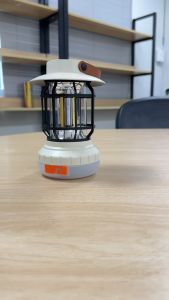 โคมไฟ LED วินเทจ สำหรับแคมป์ปิ้ง บ้าน และสวน ตะเกียงแขวน ไฟขาวเหลือง พร้อมไฟ RGB