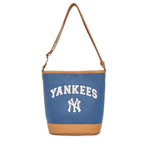 【Fried street beauty buns！】Popular Korean Style MLB Large Capacity Bucket Bag for Men and Women NY Yankees B Embroidered Shoulder Bag Crossbody Bag Handbag