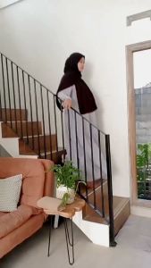 Gendongan Stretchy Wrap Swarna: Solusi Nyaman untuk Menggendong Bayi