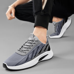 LKShoes ส่งเร็วจากไทย รองเท้าผ้าใบทรงสปอร์ต รองรับน้ำหนักเท้า ซัพพอร์ตเท้าได้ดี ดีไซน์เท่ห์ แมทช์ลุคไหนก็คูล น้ำหนักเบาใส่สบาย มี 3 สีให้เลือก ชอบสีไหนกดเลย