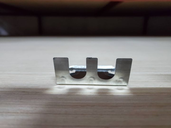 W-Clip%20/%20Metal%20Furring%20Clip%20(per%20piece)%20-%20Image%203