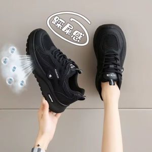 Stepping on Clouds Soft Sole Black Dad Shoes for Women Summer New Breathable Lightweight Comfortable Work Shoes Non-Slip Sports Shoes