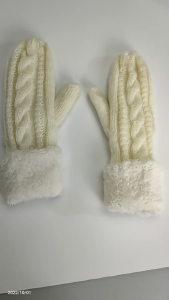 Women Winter Warm Mittens Thicken Fleece Lining Knitted Gloves Perfect for Outdoor Activity and Cold Weather