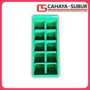 Tempat Cetakan Es Batu Segi YUTAKA Kotak Warna Random Harga Satuan Ice Cube Ice Tray Freezer