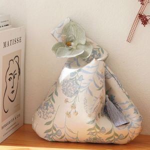 PUREGLOW Elegant Portable Girls Storage Bags Flower Pendant Lunch Bag Cosmetic Bag Tassel Knot Wrist Bag Small Item Pouch New Chinese Style Handbag Cheongsam Accessories