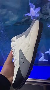 Mens Summer Comfortable Leather Slip-On Casual Beach Sandals Non-Slip and Wear-Resistant Mens Shoes