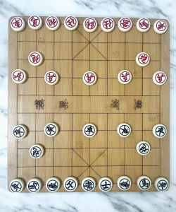 Combo Bộ Cờ Tướng Quân Giả Ngọc Kèm Bàn Cờ Gỗ Trúc 47x44cm dày 2cm - Đẹp Bền [GN+BTr]