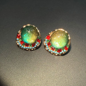 Vintage shell and glass jewelry set Trendy Green Crystal S925 Real gold-plated dazzling colored glass earrings and necklace