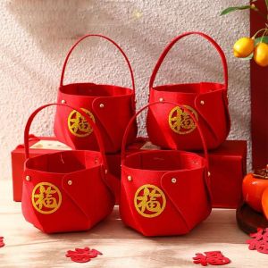 ROLL 4Pcs Cloth Chinese Wedding Candy Bag Big Red Handle Wedding Candy Gift Boxs Traditional Dessert Joy Housewarming Handle Basket Marriage Supplies