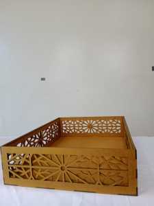 Kotak Hadiah warna emas
