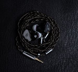 Kiwi Ears KE4 Completely Redesigned 2DD+2BA Hybrid Driver IEM Wired EarbudsIn-Earphone Headset HIFI Music Wired Earbuds Gaming Earbuds