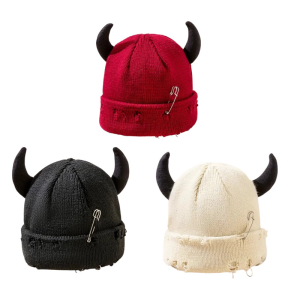 Textured Cable Weave Hat Highlighting Nervous Safety Pin Embellishment Freezeproof Earmuff Hat For Hiking Cycling Commuting