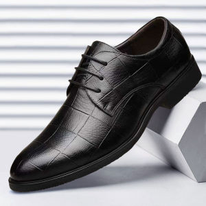 [Free Shipping] MenS Leather Shoes Autumn Collection Business Formal Style Checkered Pattern Soft Leather Casual Breathable Soft-Soled Suitable For Weddings And Grooms
