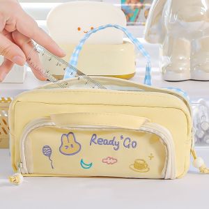 LEIFNYDI งานปัก กล่องดินสอการ์ตูน สร้างสรรค์ แบบพกพา ที่เก็บเครื่องเขียนแบบพกพา ทนทานต่อคราบ ความจุขนาดใหญ่ กระเป๋าจัดระเบียบปากกา ของใช้การเรียน