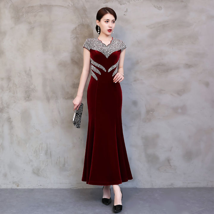 Burgundy and Gold Bridesmaids Dresses for a Stunning Wedding
