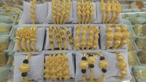 Mạ vàng C Bộ sưu tập vòng tay nửa mở Vòng tay tết hạt cườm dành cho nữ
