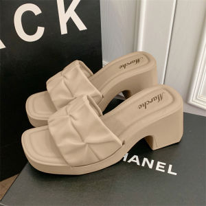 QXshop สินค้าเข้าใหม่  รองเท้าแตะแฟชั่นแบบสวมส้นสูง  เป็นงานสวมสีพื้นเรียบๆ ใส่สบาย ทรงสวย เลือกได้ถึง4สี รุ่นนี้บอกเลยว่า ไม่มีไม่ได้ มาซื้อกันด่วนนน