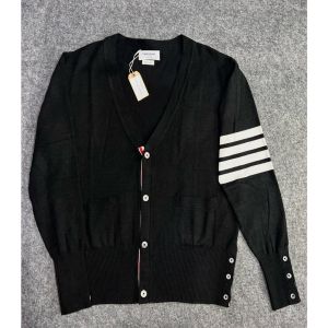 Áo Khoác Len Nam Kẻ Sọc Cổ Tim Hiệu T.h.o.m B.r.o.w.n.e