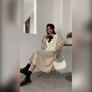 甜美针织开衫马甲裙灯芯绒连衣裙洋气减龄时尚套装裙子两件套长裙Sweet Knitted Cardigan Vest Dress Corduroy Dress Fashionable Age Reducing Fashion Set Skirt Two piece Set Long Skirt