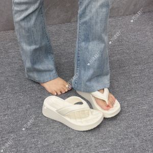 Free Shipping New 5Cm Thick-Soled Faux Leather Flip-Flops With Arch Support Designed For Summer Wear Featuring A Non-Slip Soft Sole And A Height-Enhancing Design Perfect For The Beach