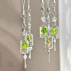 จี้ ละเอียดอ่อนและละเอียดอ่อน เครื่องประดับ เอกลักษณ์ ตกแต่ง ประณีตและสวยงาม ย้อนยุคและความสง่างาม