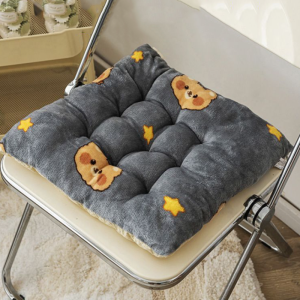 mcute พร้อมส่ง เบาะรองนั่งเก้าอี้ นุ่มแน่น ใช้พิงหลังได้ ขนาด40x40cm ลายการ์ตูนน่ารัก สําหรับตกแต่งบ้าน