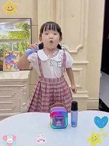 New Kuromi microphone for childrens karaoke OK Singing speaker all-in-one machine childrens toy small microphone FG