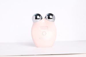 Microcurrent Facial Device EMS Skin Tightening and Lifting Massager for Face and Lips