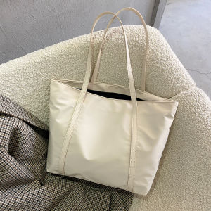 mymyshop💖พร้อมส่ง💖୨୧ ˚𝙘𝙡𝙖𝙪𝙙𝙞𝙖 🩰୨♡୧ ·˚ กระเป๋าสะพายข้าง มินิมอล จุของได้เยอะ ใส่ไอแพดใส่หนังสือได้น้า มีซิปปิด สะพายไปเรียน กระเป๋าสะพายไปมหาลัย