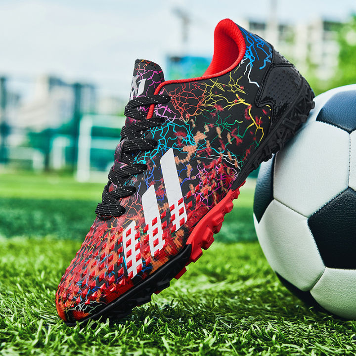 NASA-inspired football shoes designed to give you a futuristic football  experience - Yanko Design