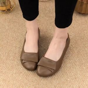 Free Shipping Soft Leather Loafers For Women 2026 Autumn New Collection Round-Toe Comfortable Non-Slip Mom Shoes Gentle Style Low Heel Shallow Toe Single Shoes