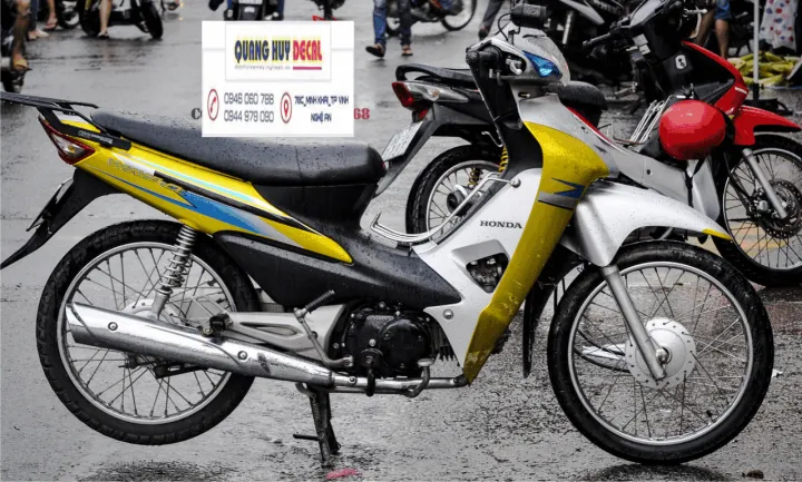 Tem%20tr%C3%B9m%20xe%20wave%20m%C3%A0u%20v%C3%A0ng%20%C4%91%E1%BB%99%20%C4%91%E1%BA%B9p%20-%20tem%20d%C3%A1n%20xe%20m%C3%A1y%20wave%20theo%20y%C3%AAu%20c%E1%BA%A7u%20-%20Tem%20tr%C3%B9m%20xe%20%20wave%20r%E1%BA%BB%20v%C3%A0%20%C4%91%E1%BA%B9p%20-%20Image%204