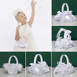 CBHH พิธีชำระล้าง สไตล์ยุโรป ของตกแต่งบ้าน ลูกไม้ไข่มุก ตะกร้าสาวดอกไม้ กระเช้าดอกไม้งานแต่งงาน สีขาวโรแมนติก