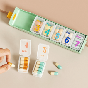 LUXURYLYN Plastic Weekly Pill Organizer Clear Lid Large Capacity Vitamins Case Moisture-proof Tablets Container Travel Use