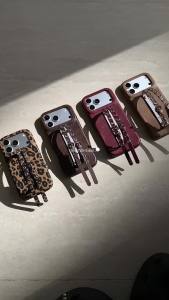 Fashion Leather Adjustable Wristband Phone Case For iPhone 17 Pro 16 15 14 Pro Max Cover Cute Cases For 17 Promax Funda