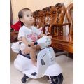 Xe máy điện Vespa cao cấp cho bé. 