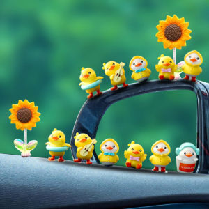 [tianjunmaoyi] 1Set Cartoon Resin Little Yellow Duck Model Car Center Console Decor Cute Car Ornaments Auto Interior Dashboard Accessories