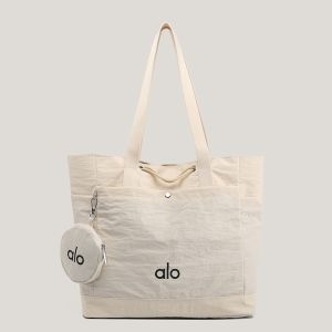 Lightweight Wrinkle Resistant Large Shoulder Bag Soft Foldable Material Portable Campus Shopping Daily Handbag