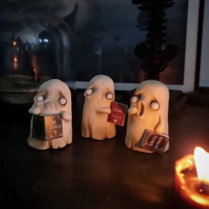 SHUBA น่ารักน่ารักๆ เครื่องประดับอ่านหนังสือผี สร้างสรรค์และสร้างสรรค์ เรซิน ตุ๊กตาผีฮาโลวีน เครื่องประดับขนาดเล็กสำหรับตกแต่ง สีขาวขาว รูปปั้นผีผี ปาร์ตี้ฮาโลวีน