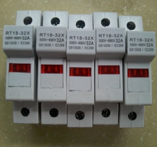 Đế Cầu Chì  RT18-32X + Cầu Chì