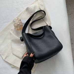 Brand Womens One Shoulder Bucket Bag Large Capacity Trendy Diagonal Bag PU Leather Handbag Fashion Designer Women Travel Wallet2026